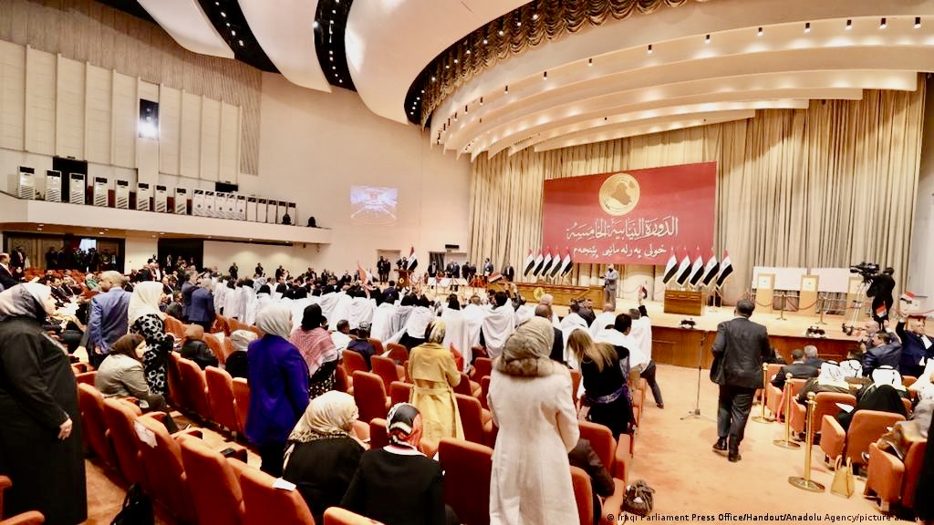 رئاسة البرلمان توجّه بتعجيل المراجعة النهائية لبنود "قانون الموازنة"