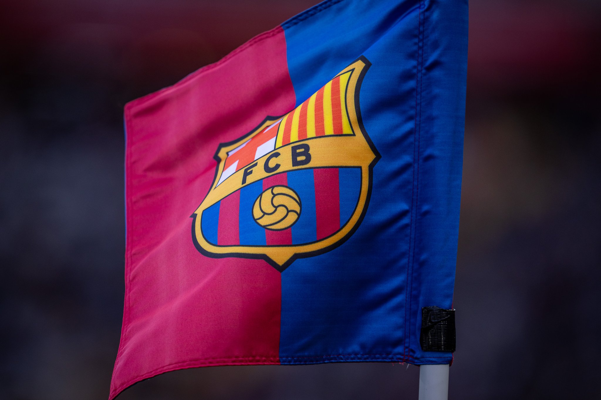 برشلونة عاجز عن تجديد عقود 9 من نجومه