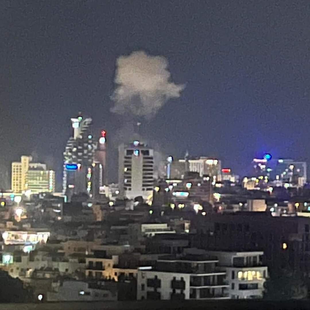 فيديو جديد يظهر لحظة استهداف طائرة مسيرة مبنى في تل أبيب