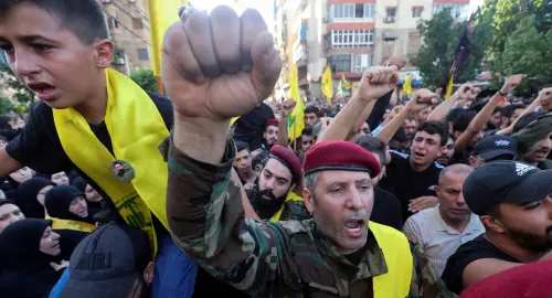 صحيفة عبرية: إسرائيل ليست مبنية على "حروب طويلة".. سنغرق في لبنان وغزة!