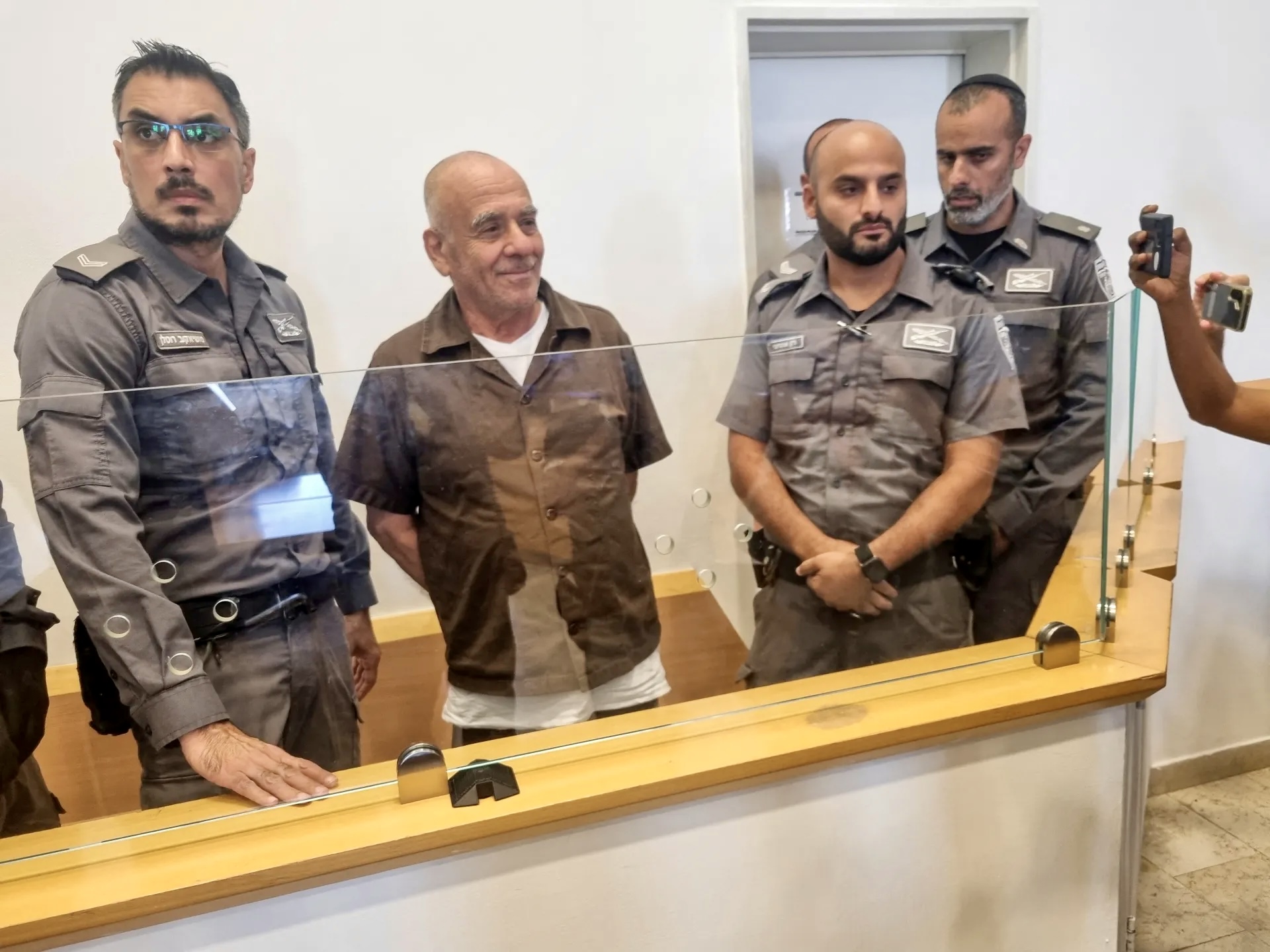 صحيفة هآرتس: إيران سربت معلومات شخصية لمسؤولين إسرائيليين