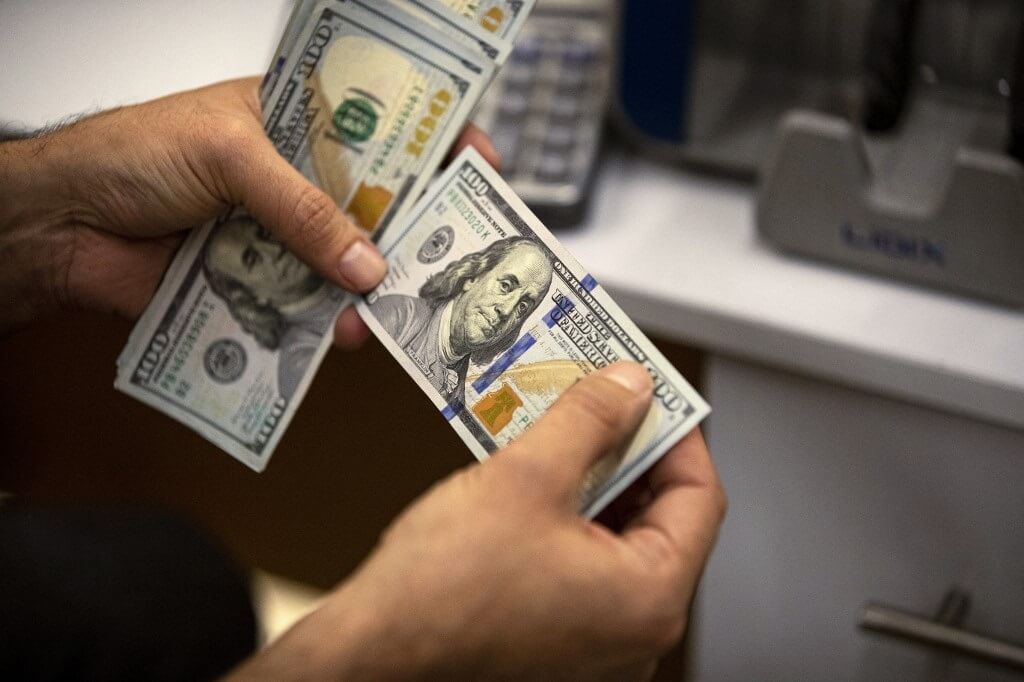 استقرار أسعار صرف الدولار مقابل الدينار بعد إغلاق بورصتي بغداد