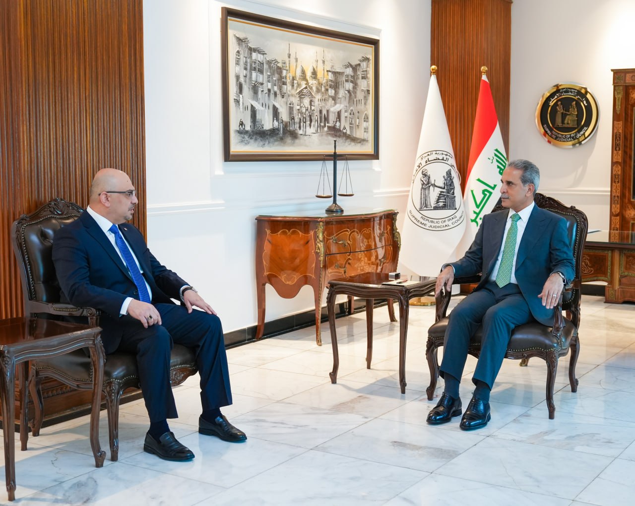 القضاء والتخطيط يبحثان مشاريع بناء دور القضاء ضمن خطة الوزارة